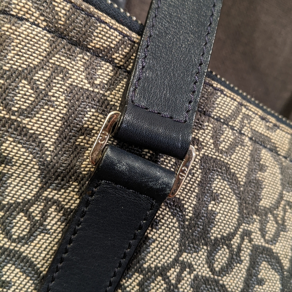 DIOR Diorissimo Trotter Charm Bag - Picture 9 of 14